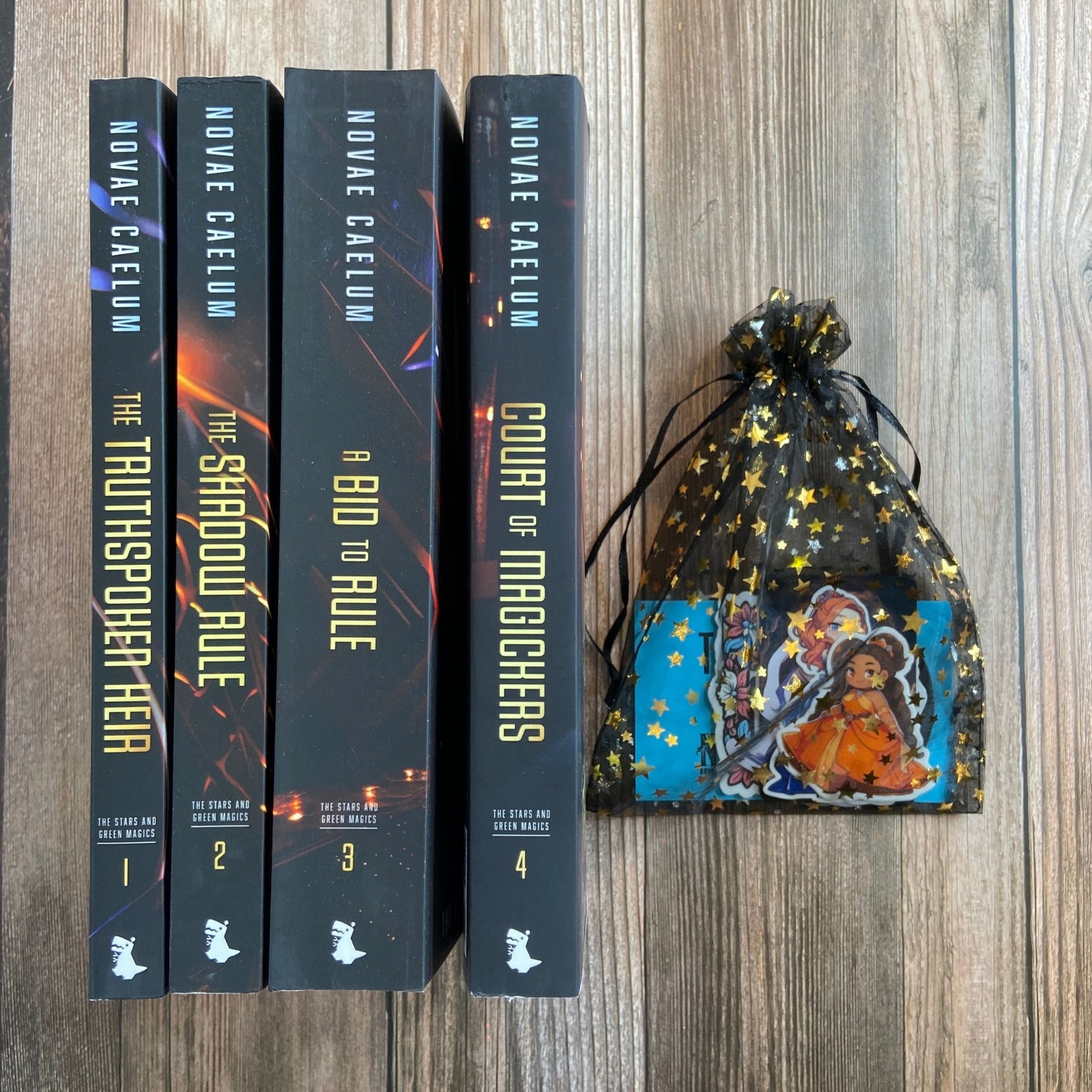 Paperback Bundle of The Stars and Green Magics book 1-4 (Spine Covers Paperback ) and stickers